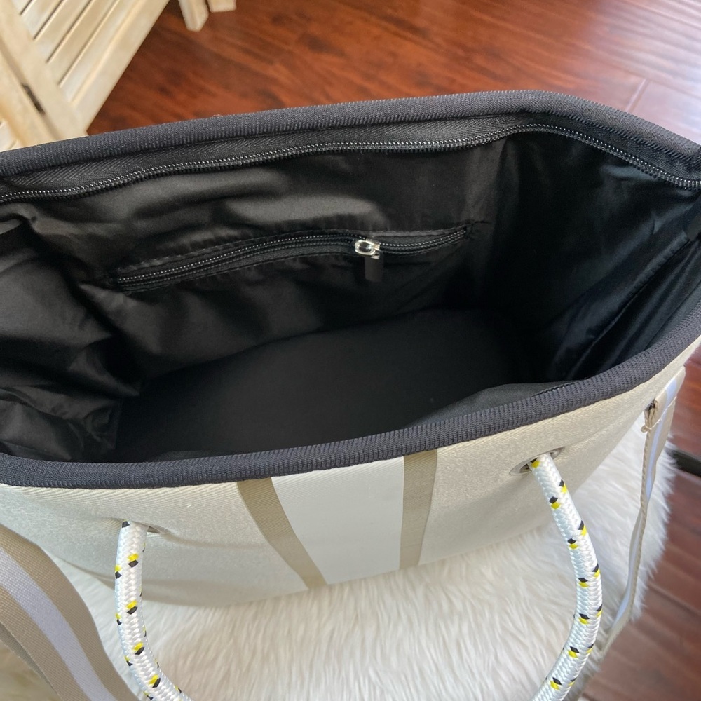 Ivory Canvas Shoulder Bag - Picture 7 of 8